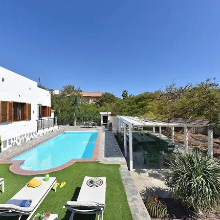 Villa Esperanza - Playa Del Cura & Tauro